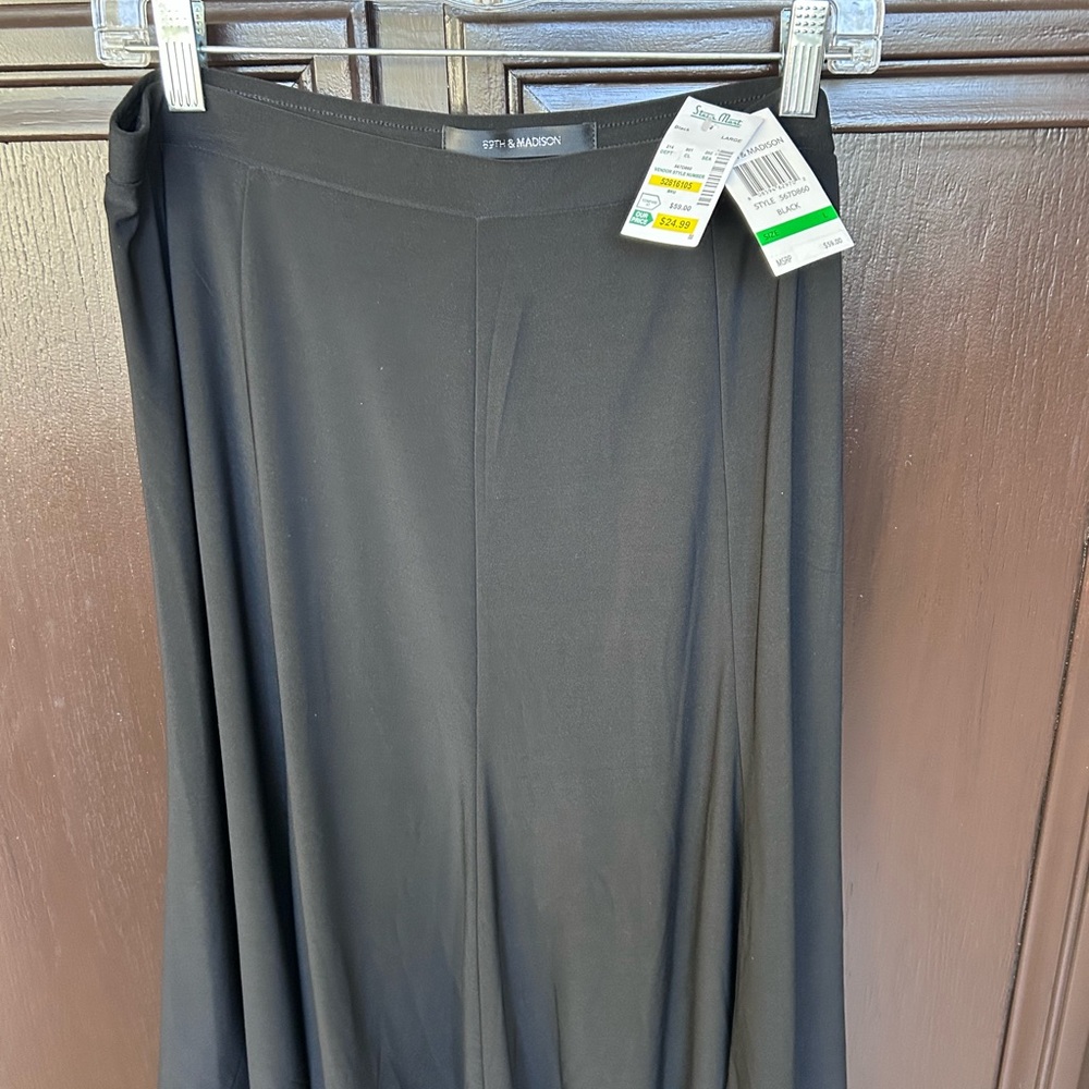 89th & Madison full black pull-on skirt Size L